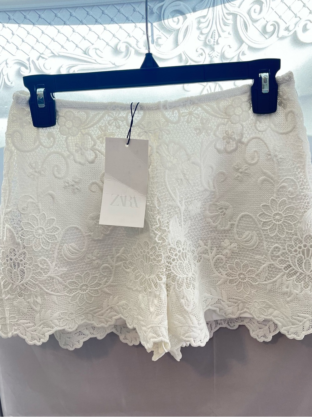 NWT ZARA BLOGGER FAV EMBROIDERED SHORTS  SIZE S 
🚨FIRM PRICE NO DISCOUNT - Picture 6 of 14
